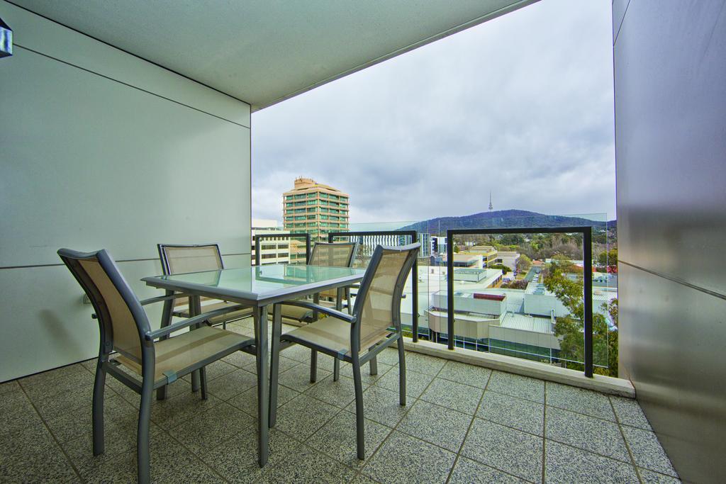 Accommodate Canberra - Northbourne Executive Apartments Канберра Номер фото